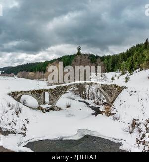 Römische Brücke Kemera in Rhodopen in Bulgarien Stockfoto