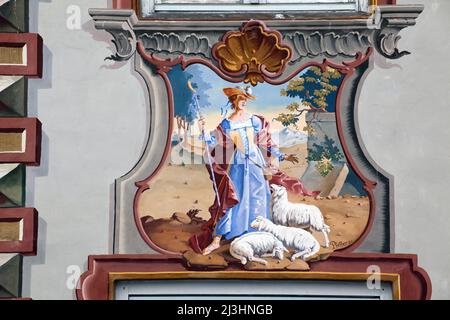 Ein besonderes Kulturgut ist das traditionelle Lüftl-Gemälde in Mittenwald Stockfoto