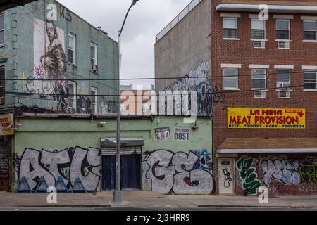 CENTRAL Avenue Station, New York City, NY, USA, Graffitis in Brooklyn Stockfoto