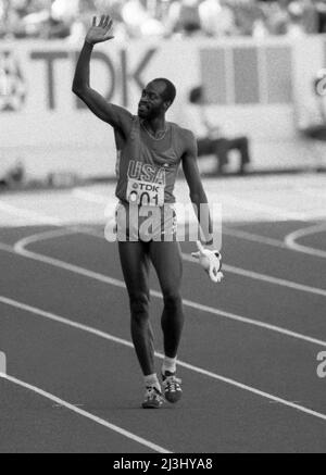 EDVIN MOSES USA 400-m-Hürdenläufer beim IAAF-Weltmeister-Schiff in Helsinki, Finnland, 1983. august Stockfoto