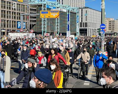 Friedensdemonstration gegen den Ukraine-Krieg in Berlin, 13.03.2022 Stockfoto