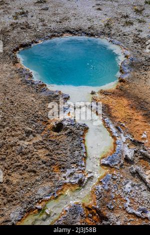 Thermalquelle am Yellowstone Lake im Yellowstone National Park, USA Stockfoto