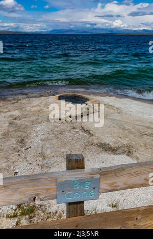 Big Cone am Yellowstone Lake im Yellowstone National Park, USA Stockfoto