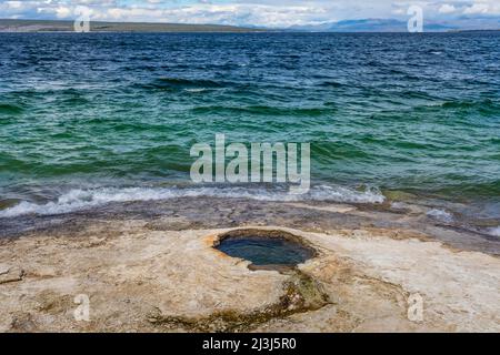 Big Cone am Yellowstone Lake im Yellowstone National Park, USA Stockfoto