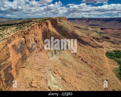 Antenne des Cliff und Mesa - Moab, UT Stockfoto