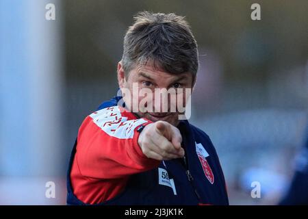 Kingston upon Hull, Großbritannien. 08. April 2022. Tony Smith Head Coach of Hull KR Gestures in Kingston upon Hull, Vereinigtes Königreich am 4/8/2022. (Foto von James Heaton/News Images/Sipa USA) Quelle: SIPA USA/Alamy Live News Stockfoto