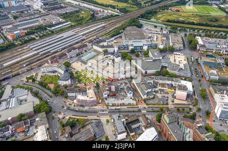 Luftaufnahme, Stadtzentrum mit Platz der Deutschen Einheit und Hamm Westf. Hauptbahnhof sowie Baustelle und neues Wohnhaus in Stockfoto