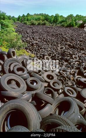 Gebrauchte Gummireifen Dump, Pennsylvania, Gummi-Recycling Stockfoto