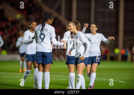 Llanelli, Großbritannien. 08. April 2022. Wales gegen Frankreich, FIFA Women’s World Cup Qualifier, Parc Y Scarlets, Llanelli, UK, 8/4/22: PIC by Andrew Dowling Photography/Alamy Live News Credit: Andrew Dowling/Alamy Live News Stockfoto
