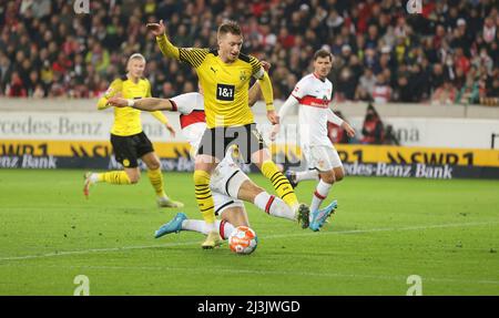 Stuttgart, Deutschland. 08. Apr, 2022. firo : 8.. April 2022, Fuvuball, 1. Bundesliga, 1. Liga, Saison 2021/2022, VfB Stuttgart - BVB, - Borussia Dortmund duelliert Marco Reus Credit: dpa/Alamy Live News Stockfoto