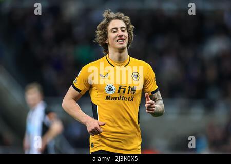 Newcastle, Großbritannien. 08. April 2022. Fabio Silva #17 von Wolverhampton Wanderers während des Spiels in, am 4/8/2022. Quelle: SIPA USA/Alamy Live News Stockfoto