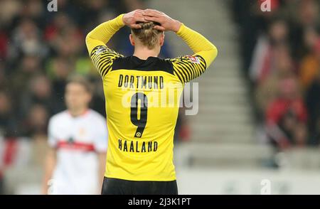 Stuttgart, Deutschland. 08. Apr, 2022. firo : 8.. April 2022, Fuvuball, 1. Bundesliga, 1. Liga, Saison 2021/2022, VfB Stuttgart - BVB, - Borussia Dortmund Gesture, Erling Haaaland, Quelle: dpa/Alamy Live News Stockfoto