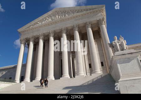 Die Fassade des Supreme Court, Washington DC, USA.; des Supreme Court in Washington DC, USA. Stockfoto
