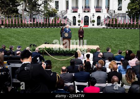 Washington, Usa. 08. April 2022. 8. April 2022 - Washington, DC, USA: Präsident Joe Biden spricht bei einer Veranstaltung, um die Bestätigung von Richter Ketanji Brown Jackson vor dem Obersten Gerichtshof zu markieren. (Foto: Michael Brochstein/Sipa USA) Quelle: SIPA USA/Alamy Live News Stockfoto