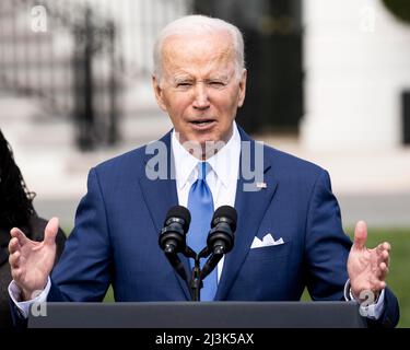 Washington DC, USA. 8. April 2022. 8. April 2022 - Washington DC, USA: Präsident JOE BIDEN spricht bei einer Veranstaltung zur Bestätigung von Richter Ketanji Brown Jackson vor dem Obersten Gerichtshof. (Bild: © Michael Brochstein/ZUMA Press Wire) Bild: ZUMA Press, Inc./Alamy Live News Stockfoto