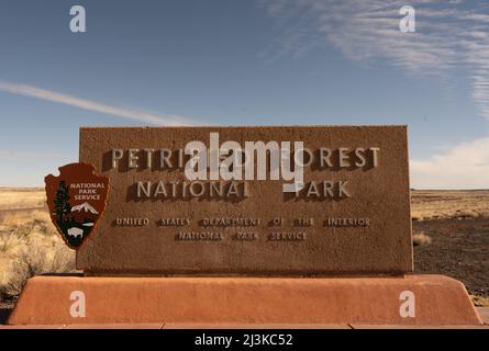 Petrified Forest National Park, USA: 11. März 2021: Nahaufnahme des Eintritts zum Petrified Forest National Park Stockfoto