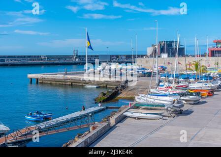 Funchal, Portugal, 13. Juni 2021: Marina in der portugiesischen Stadt Funchal. Stockfoto