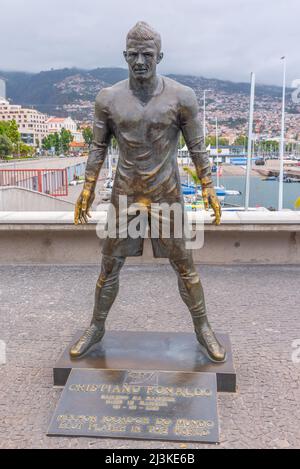 Funchal, Portugal, 12. Juni 2021: Statue von Cristiano Ronaldo in der portugiesischen Stadt Funchal. Stockfoto