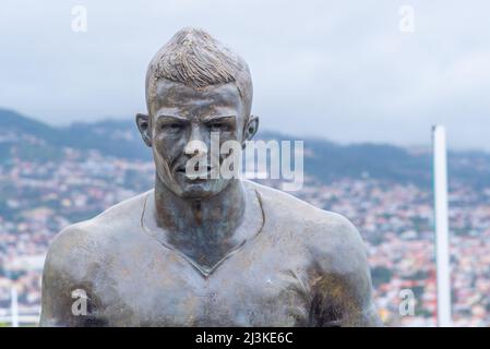 Funchal, Portugal, 12. Juni 2021: Statue von Cristiano Ronaldo in der portugiesischen Stadt Funchal. Stockfoto