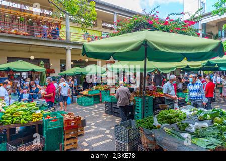 Funchal, Portugal, 12. Juni 2021: Mercado dos Lavradores in der portugiesischen Stadt Funchal. Stockfoto