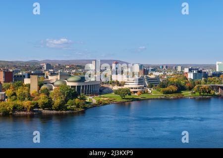 Blick auf Hull, den Sektor der kanadischen Hauptstadt, das Canadian Museum of History und den Ottawa River; Gatineau, Quebec, Kanada Stockfoto