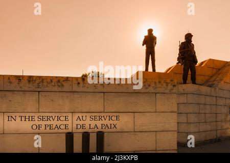 Versöhnung, das Friedensdenkmal, das Kanadas Rolle in der internationalen Friedenssicherung und die Soldaten, die daran teilgenommen haben und ... Stockfoto