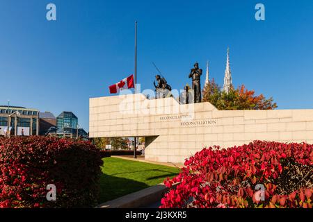 Versöhnung, das Friedensdenkmal, das Kanadas Rolle in der internationalen Friedenssicherung und die Soldaten, die daran teilgenommen haben und ... Stockfoto