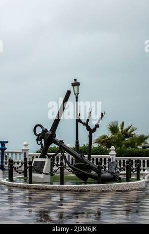 Ein regnerischer Tag auf der Landzunge des Balcon del Mediterraneo, Cerro Canfali, Benidorm, Spanien Stockfoto