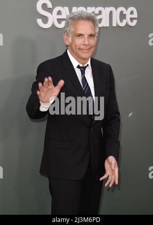 Los Angeles, USA. 08. April 2022. Ben Stiller beim Finale der Apple Original Series „Severance“ im DGA Theater in Los Angeles, CA am 8. April 2022 auf dem roten Teppich. (Foto von Scott Kirkland/Sipa USA) Quelle: SIPA USA/Alamy Live News Stockfoto