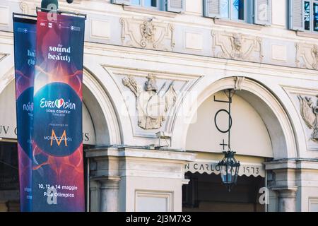 Plakat des Eurovision Music Song Contest 2022 in Turin im Zentrum der Piazza San Carlo im Zentrum von Turin Stockfoto