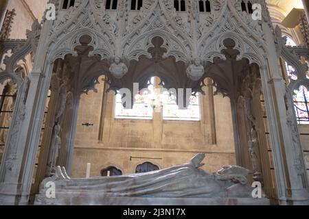 Die Chichester Kathedrale, die formell als Domkirche der Heiligen Dreifaltigkeit bekannt ist, ist der Sitz des anglikanischen Bischofs von Chichester. Stockfoto