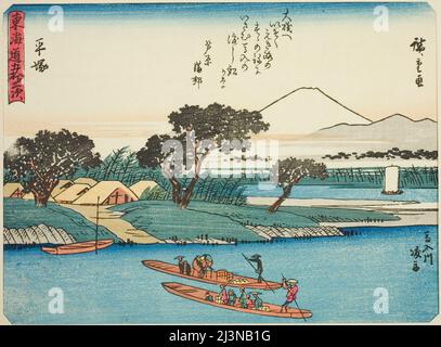 Hiratsuka: Fährschiffe auf dem Fluss Banyu (Hiratsuka, Banyugawa watashibune), aus der Serie "53 Stationen des Tokaido (Tokaido gojusan tsugi)", auch bekannt als Tokaido mit Gedicht (Kyoka iri Tokaido), c. 1837/42. Stockfoto