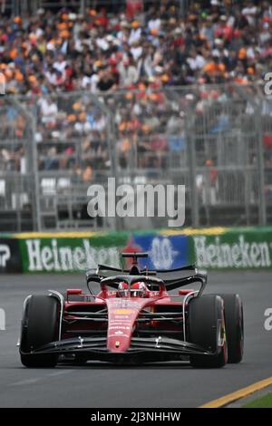 Albert Park, Melbourne, Australien. 9. April 2022. FIA Formel 1 großer Preis von Australien, Qualifikationssitzungen; Charles Leclerc aus Monaco fährt während des Qualifyings den Ferrari mit der Nummer 16 F1-75 Credit: Action Plus Sports/Alamy Live News Stockfoto