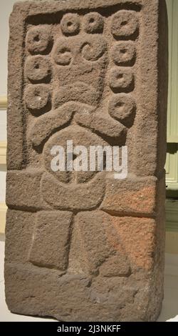 Temporäre Ausstellung der mexikanischen Kultur im Museo Palacio Canton Merida Yucatan. Sacrifice Stone Azteken-Kultur Stockfoto