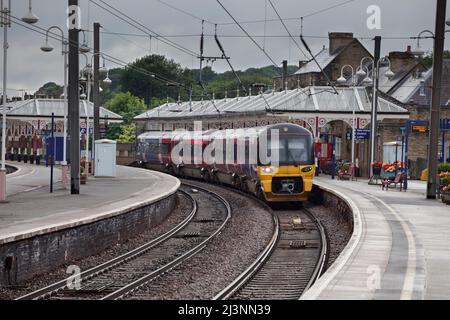 Northern Rail Siemens-Zug der Baureihe 333 333014 am Bahnhof Skipton, North Yorkshire Stockfoto