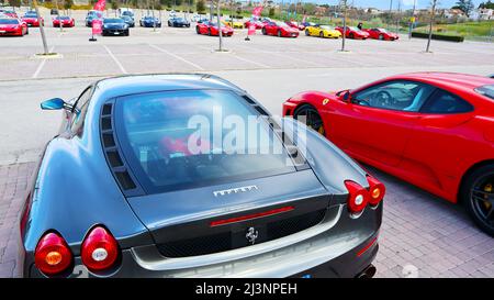 Detail von FERRARI Auto. Ferrari ist ein italienischer Luxus-Sportwagen mit Sitz in Maranello, Italien Stockfoto