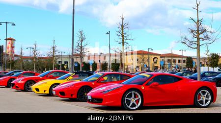 FERRARI-Autos. Ferrari ist ein italienischer Luxus-Sportwagen mit Sitz in Maranello, Italien Stockfoto