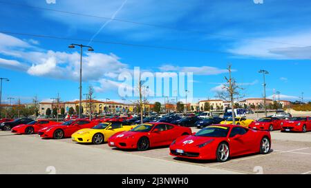 FERRARI-Autos. Ferrari ist ein italienischer Luxus-Sportwagen mit Sitz in Maranello, Italien Stockfoto