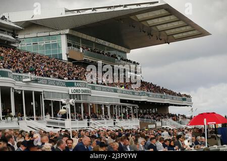 Aintree Racecourse. 9. April 2022. Aintree, Merseyside, England: Grand National Festival, Tag 3: Ein Überblick über den königlichen Stand der Prinzessin in Aintree am dritten Tag des Randox Grand National Festivals. Kredit: Aktion Plus Sport/Alamy Live Nachrichten Stockfoto