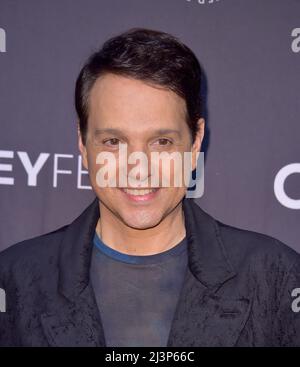 Los Angeles, USA. 08. April 2022. Ralph Macchio bei der 39. jährlichen PaleyFestLA - ‘Cobra Kai’, die am 8. April 2022 im Dolby Theater in Hollywood, CA, stattfand. © Starbuck / AFF-USA.COM Credit: AFF/Alamy Live News Stockfoto