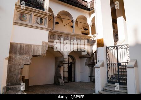 Galerie Stara Radnice, Arkaden im Renaissance-Innenhof, altes Rathaus, Brünn, Tschechische Republik. Stockfoto