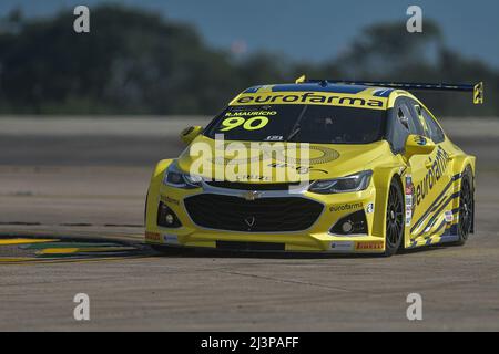 Rio De Janeiro, Brasilien. 09. April 2022. RJ - Rio de Janeiro - 04/09/2022 - STOCK CAR 2022, RIO DE JANEIRO ETAPPENTRAINING - Fahrer Ricardo Mauricio beim Training für den Galeao Grand Prix auf der Rennstrecke Caca Büo auf dem RioGaleao Tom Jobim International Airport auf der Rennstrecke Stockcar Saison 2022. Foto: Thiago Ribeiro/AGIF/Sipa USA Quelle: SIPA USA/Alamy Live News Stockfoto