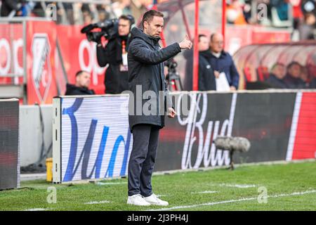 UTRECHT, NIEDERLANDE - 9. APRIL: Cheftrainer Sjors Ultee von Fortuna Sittard während des niederländischen Eredivisie-Spiels zwischen dem FC Utrecht und Fortuna Sittard am 9. April 2022 im Stadion Galgenwaard in Utrecht, Niederlande (Foto: Peter Lous/Orange Picts) Stockfoto