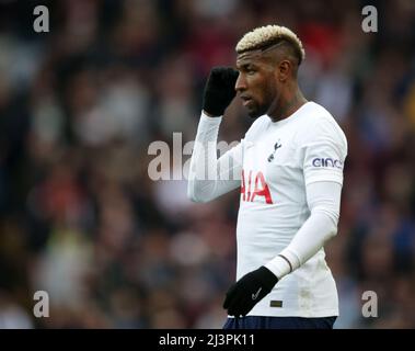 Villa Park. 9. April 2022. Premiership Football, Aston Villa versus Tottenham Hotspur; Emerson Royal of Tottenham Hotspur Credit: Action Plus Sports/Alamy Live News Stockfoto