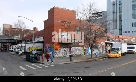 Gansevoort Market Meat Center, New York, NY. Außenansicht eines Fleischverteilungs- und Kühllagers im Meatpacking District in Manhattan. Stockfoto