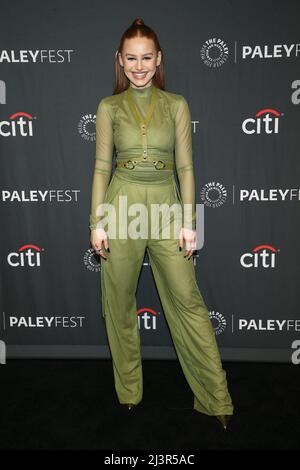 Hollywood, Ca. 9. April 2022. Madelaine Petsch am Riverdale Red Carpet während des PaleyFest La 2022 im Dolby Theater in Hollywood, Kalifornien, am 9. April 2022. Quelle: Saye Sadou/Media Punch/Alamy Live News Stockfoto