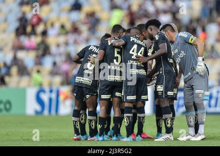 Rio De Janeiro, Brasilien. 09. April 2022. RJ - Rio de Janeiro - 09/04/2022 - BRASILIANISCHER A 2022, FLUMINENSE X SANTOS - Santos Spieler vor dem Spiel gegen Fluminense im Maracana Stadion für die brasilianische Meisterschaft A 2022. Foto: Thiago Ribeiro/AGIF Quelle: AGIF/Alamy Live News Stockfoto