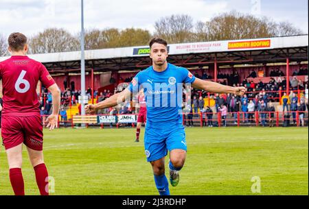 Workington, Cumbria 09. April 2022; Workington AFC, der derzeit Zweiter im Pitching in der Northern Premier League West ist, veranstaltete in Borough Park ein Top-Spiel mit dem FC Warrington Rylands, der den ersten Platz belegte. Workington ausgeglichen spät im Spiel, um die Gäste ein 1-1 Unentschieden Kredit: John Hopkins/Alamy Live News Stockfoto