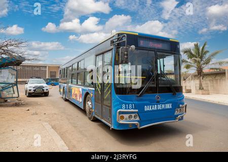 Dakar, Senegal. Öffentliche Verkehrsmittel, Stadtbusse. Stockfoto