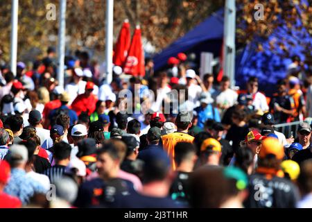 Atmosphäre im Kreislauf – Lüfter. Großer Preis von Australien, Sonntag, 10.. April 2022. Albert Park, Melbourne, Australien. Stockfoto